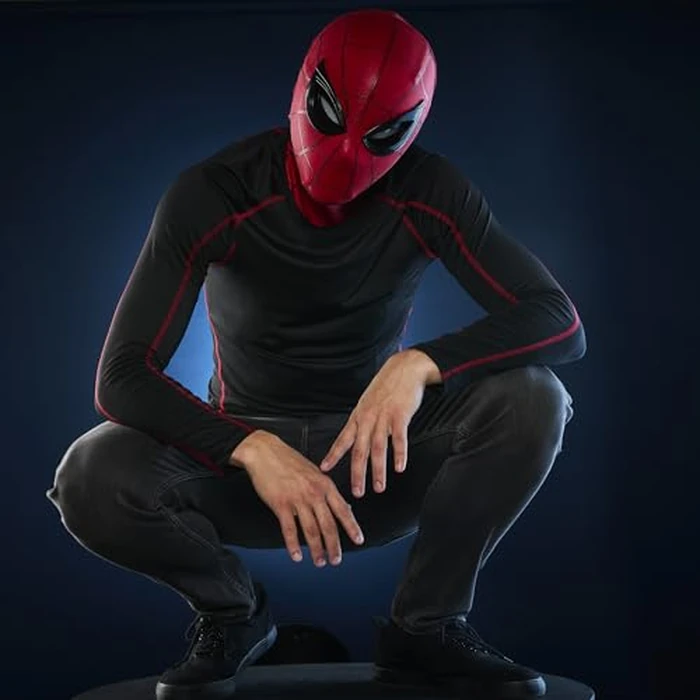 Spider-Man Marvel Legends Series Homecoming Electronic Expressive Mask, Premium Interactive Roleplay Gear for Adults by Hasbro - Image 9