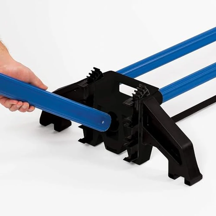 EastPoint Easy Setup Badminton Set - 5 ft Net, 4 Rackets, 2 Shuttlecocks - Quick Setup Net for Backyard Games - Steel Shaft Badminton Rackets for Family Games - Durable Shuttlecocks for Outdoor Sports by EastPoint Sports - Image 3