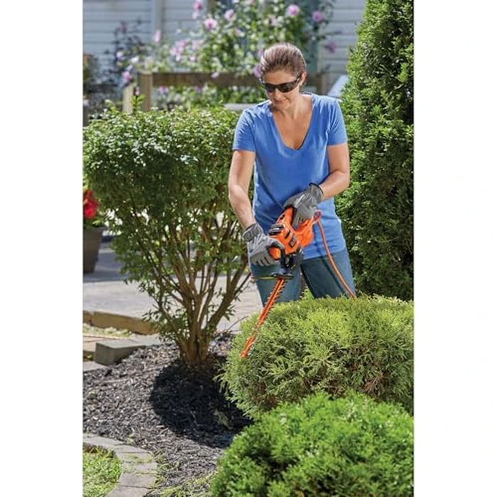 BLACK+DECKER Electric Hedge Trimmer, 16-Inch 3.0 Amp Compact Corded Power Hedge Trimmer (BEHT100) by BLACK+DECKER - Image 6
