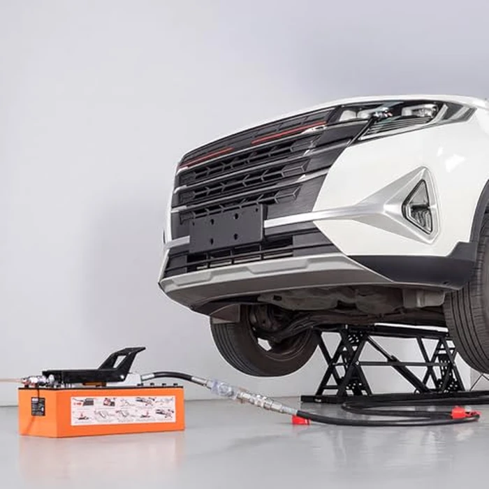 VEVOR Portable Car Lift, 5000 lbs Capacity, Heavy Duty Quick Lift with 25.6" Max Height, Pneumatic Pump, Wheels, 4 Rubber Pads & 4 Lifting Columns for Cars, Compact SUVs, Mini Trucks, Garage or Shop by VEVOR - Image 2