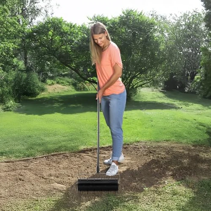 VEVOR Rolling Lawn Aerator, 21-inch Heavy-Duty Manual Rolling Aerator Lawn with Detachable Handle and 33 Iron Spikes, Rolling Lawn Aeration Tool for Garden Patio Yard Compacted Soils and Lawns, Black by VEVOR - Used - Very Good condition - US$37.61