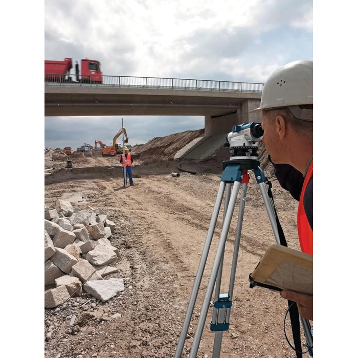 Bosch GOL 32 Professional Optical Levels - Blue Green by Bosch - Image 4