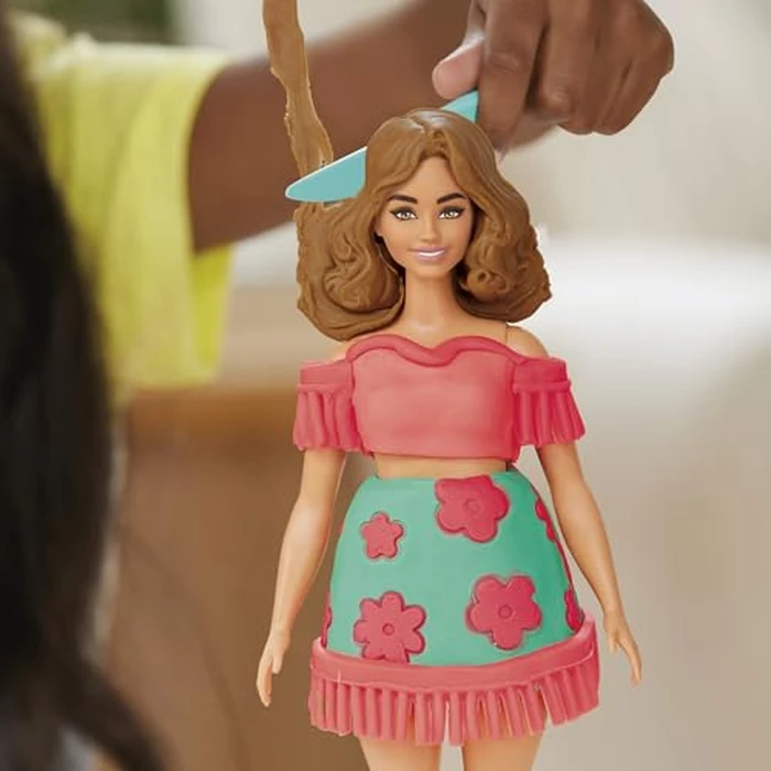 Play-Doh Barbie Florals and Fringe Set, Make Doll Clothes with Modeling Compound & 9 Fashion Accessories, Arts & Crafts for Girls & Boys 5+ by Play-Doh - Image 9