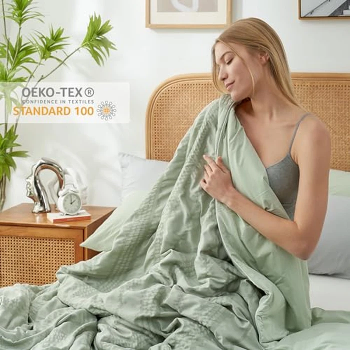 Cozy Bliss Seersucker Cooling Comforter King Size, Q-Max 0.45 Reversible Lightweight Cooling Blanket, Breathable Silk Smooth Summer Bedding Quilt for Hot Sleepers Night Sweats Sage Green by Cozy Bliss - Image 4