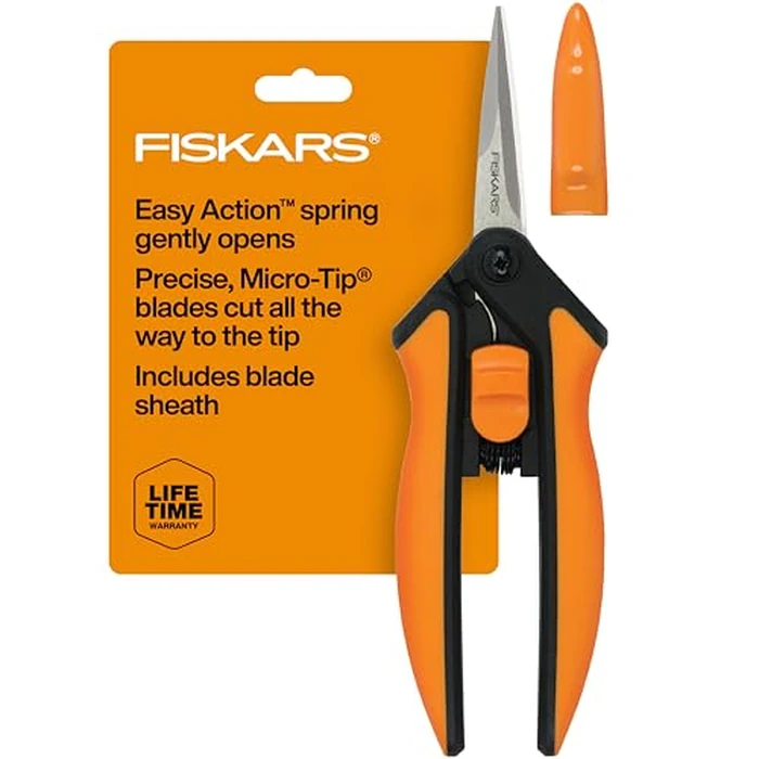 Fiskars 6" Pruning Scissors for Flower Stems, Herbs, Buds, and Small Plants, Garden Snips with Stainless Steel Blades, Gardening Trimmers with Comfortable Handle by Fiskars - Used - Like New condition - US$11.21