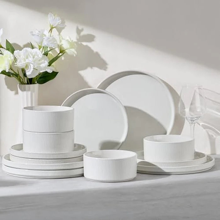 E-far 12-Piece Plates and Bowls Sets, Stoneware Dinnerware Dishes Sets for 4, Kitchen Modern Dining Dishware, Chip & Scratch Resistant, Microwave & Dishwasher Safe, Speckled White by E-far - Used - Very Good condition - US$41.99